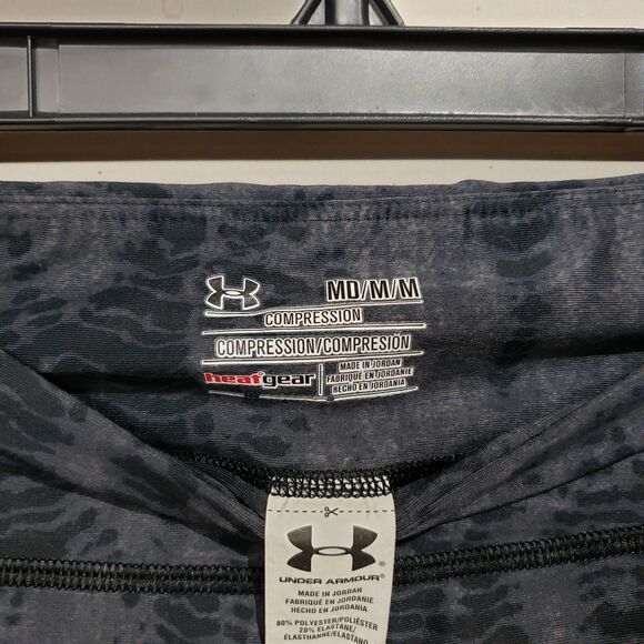 Under Armour Womens Compression Capri Leggings Black Snake Skin Printed M - Picture 3 of 7